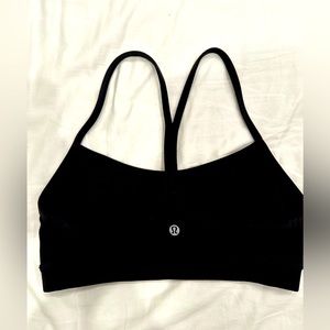 Lululemon Bra Top Black in Good Condition. Small Top. Size 6